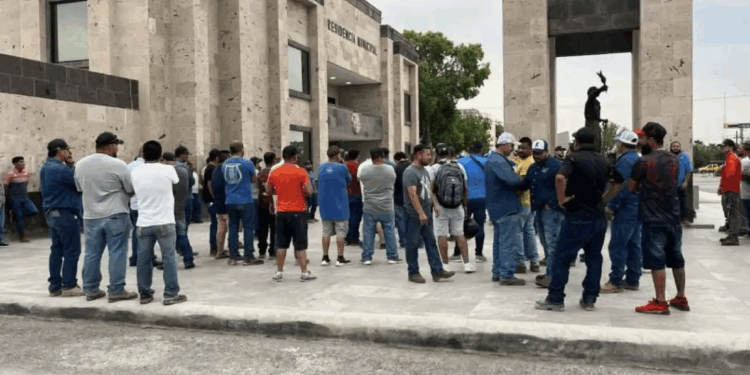 Municipio irá al amparo tras fallo a favor de trabajadores de Obras Públicas.