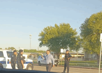 Policía interviene tras amenaza en camión escolar; era una “broma”.