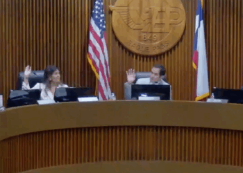 Aplazan decisión sobre aumento de peaje en Eagle Pass.