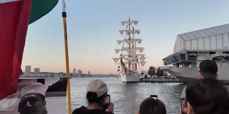 Regresa el Buque Escuela “Cuauhtémoc”.