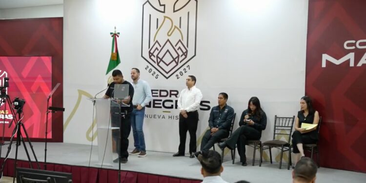 Alcalde pide que “ya no pregunten con cara de desencajados”.