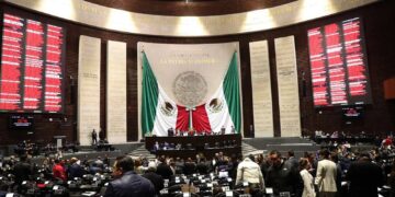 Endurecen controles en aduanas con nueva ley impulsada por Sheinbaum.