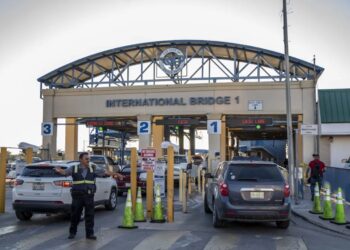 Analizan autoridades fronterizas ampliar horario por temporada de alta afluencia.