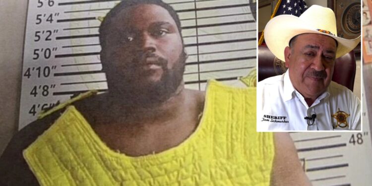 Keryan Jones sigue aislado en prisión.