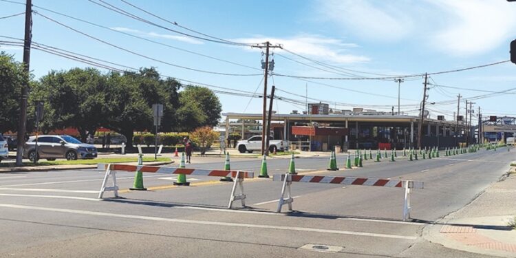 Reconfigura Eagle Pass acceso al Puente Uno.