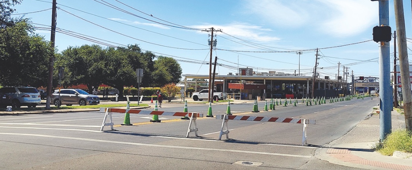 Reconfiguran calles de Eagle Pass para agilizar acceso al Puente ...