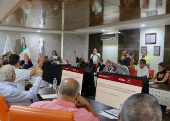 Revés para Jacobo: juez suspende acuerdos de Cabildo contra Simas.