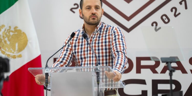 Que deje de llorar y se ponga a trabajar, dice Jacobo a Menera.