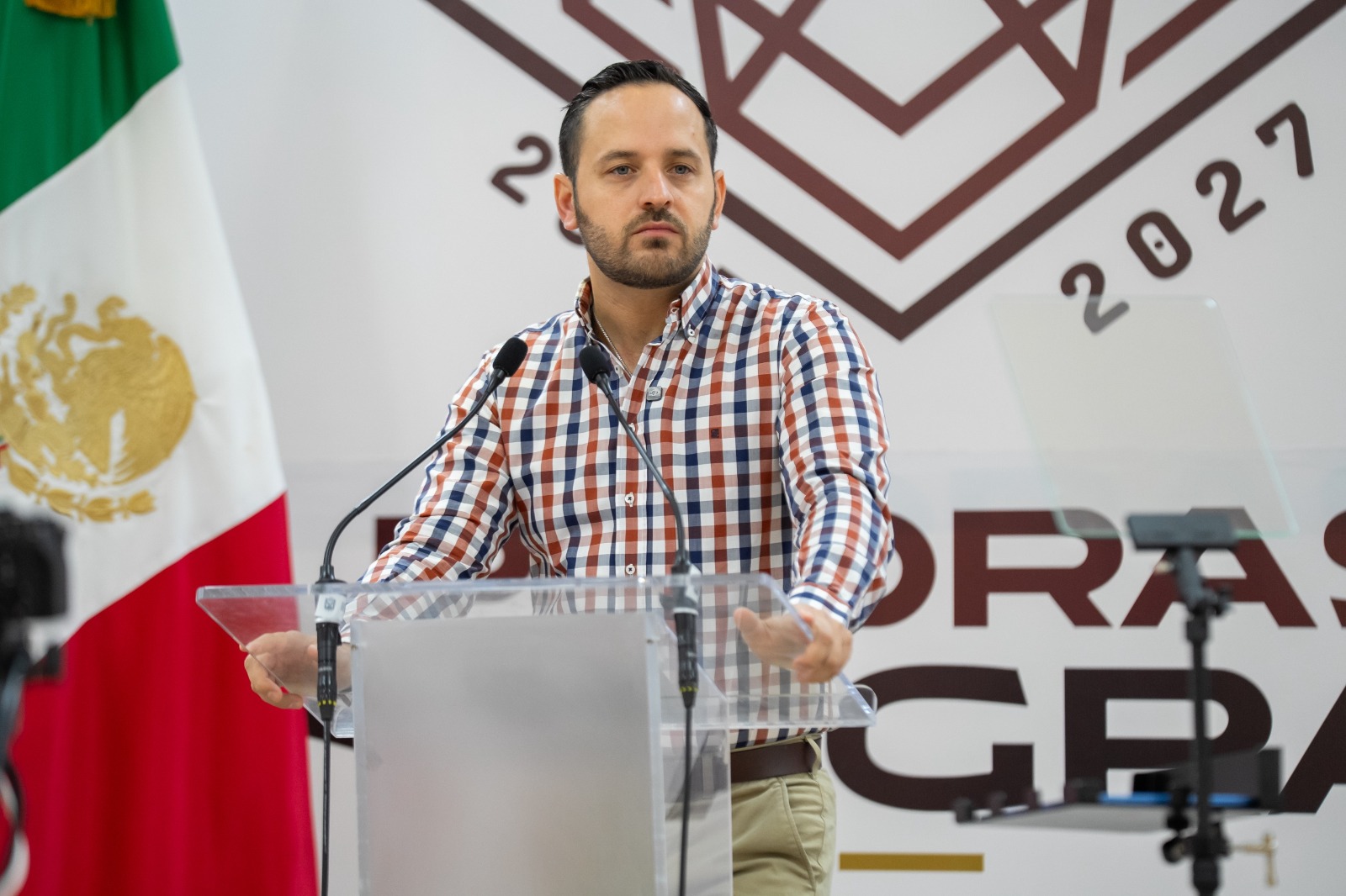 Vuelve a arremeter contra Menera: “Que deje de llorar y se ponga a ...