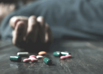 Dos jóvenes hospitalizados tras ingerir medicamento controlado en Piedras Negras.