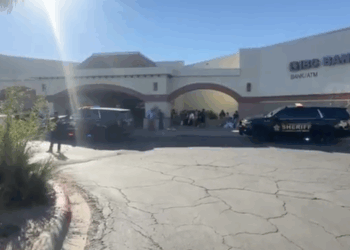 Uno de los heridos fue trasladado en estado grave vía aérea a San Antonio.