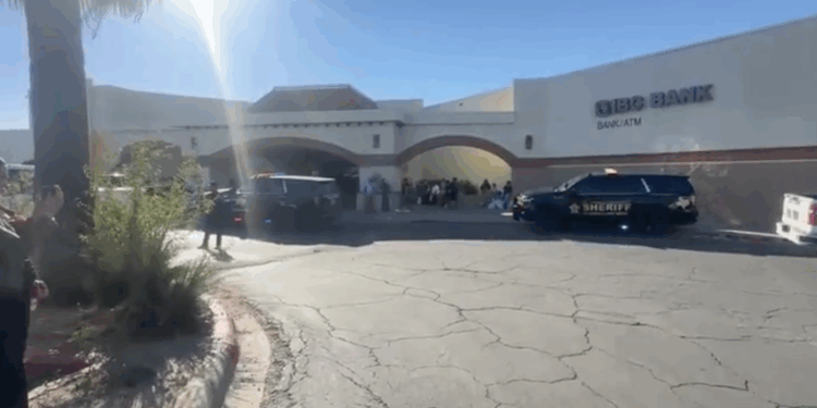 Uno de los heridos fue trasladado en estado grave vía aérea a San Antonio.