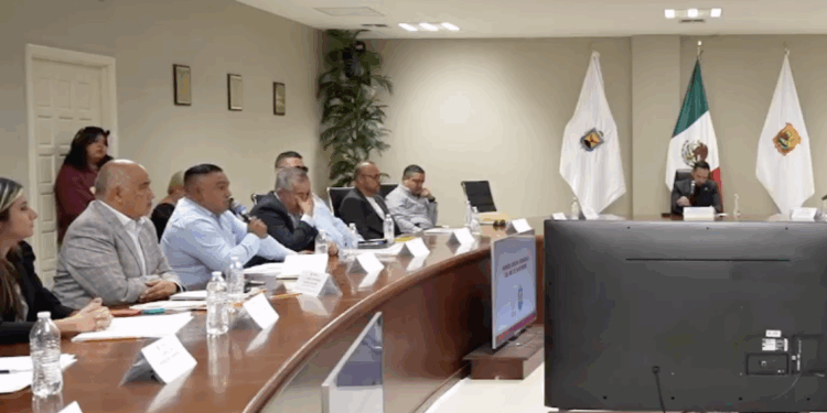 Reclaman regidores abusos en operativos viales y opacidad en parquímetros