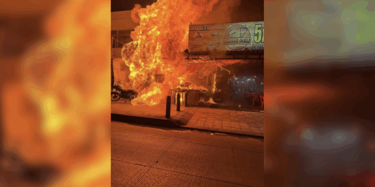 Explosión en taquería dejó, hasta el momento, tres muertos, cuatro heridos y una mujer desaparecida en Mazatlán.