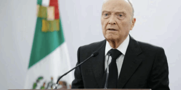 Presidencia enviará terna para designar nuevo titular de la FGR.