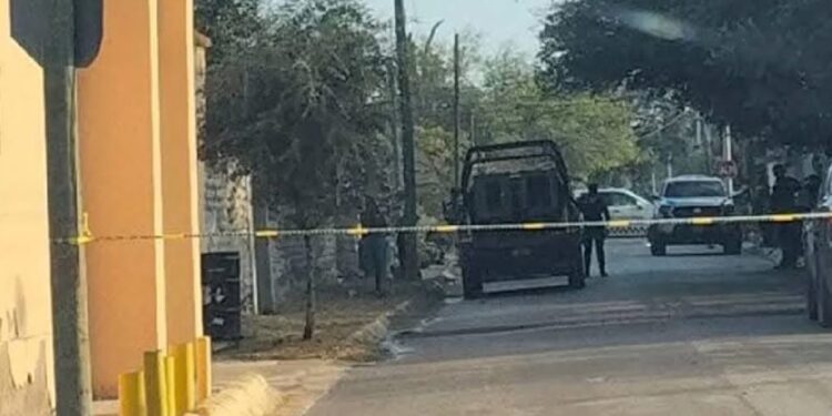 Dos hombres fueron arrestados y enfrentan cargos por delitos contra la salud.