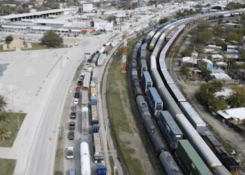Sin estudios concluidos ni presentación programada del muro de Ferromex.
