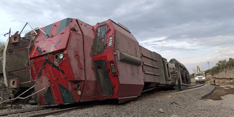 Explosión de tren sacude Tepetitlán.