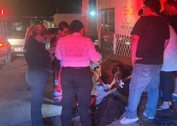 Una mujer resultó con diversas lesiones luego de ser atropellada.