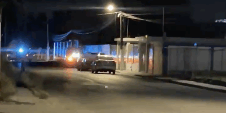 Movilización por persona fallecida frente a edificio de Simas.