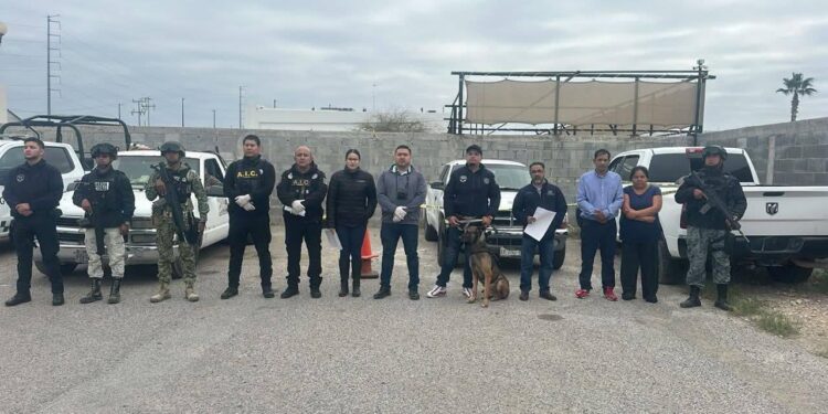 Aseguran más de 27 kilos de narcóticos ocultos en un neumático.