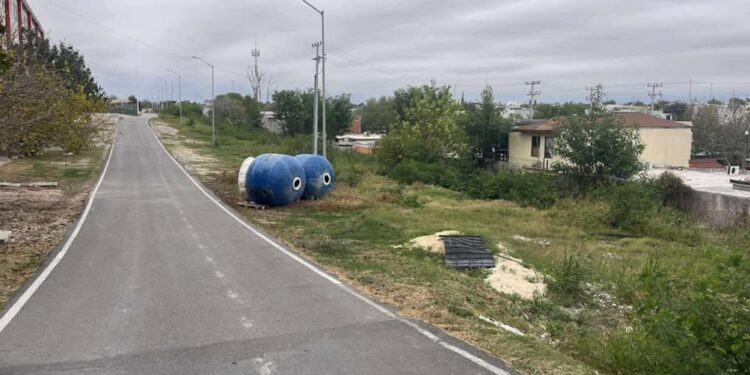 Unidad Deportiva de Piedras Negras, en condiciones deplorables según usuarios.