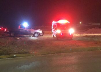 Descartan violencia en muerte de hombre encontrado colgado de su camioneta.