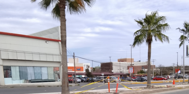 Vuelve a modificar vialidad cerca de gasolinera de Político.