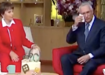 Se viraliza video de Salinas Pliego llorando en programa de TV Azteca.