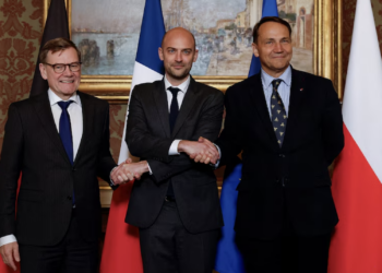 Radoslaw Sikorski, Jean-Noel Barrot y Johann Wadephul.