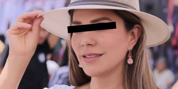 Aprehenden a exsecretaria particular de Carlos Manzo en Uruapan.