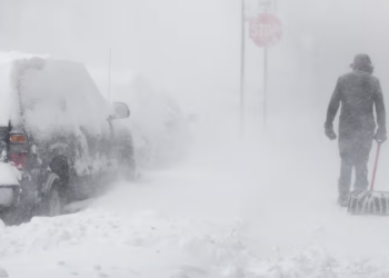 Tormenta invernal deja 29 muertos y paraliza gran parte de Estados Unidos.
