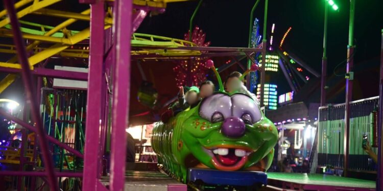 Error humano provocó accidente en atracción mecánica, confirma Protección Civil.