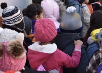 Secretaría de Educación suspende clases por frío extremo.