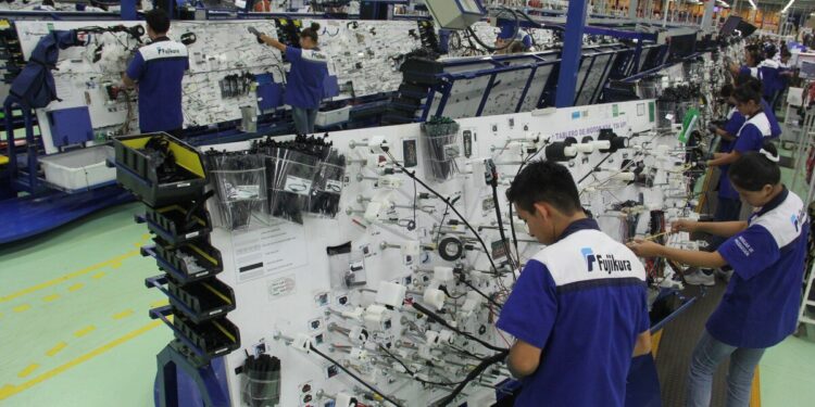 Paro técnico alcanza a plantas 1 y 4 de Fujikura en Piedras Negras.