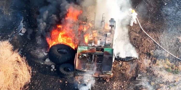 La unidad fue consumida por las llamas.