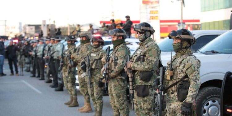 Elementos estatales y federales mantienen filtros en accesos a la entidad.