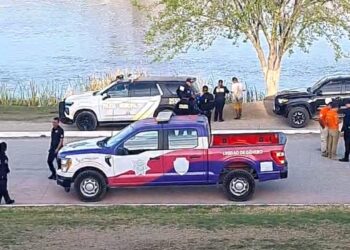 Autoridades realizaron la recuperación del cuerpo en el Río Bravo.