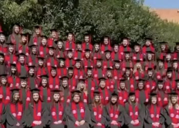 Servicios de emergencia atendieron a estudiantes tras el colapso de la estructura en el campus Santa Fe.