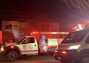 Bomberos controlaron la situación y evitaron mayores afectaciones.