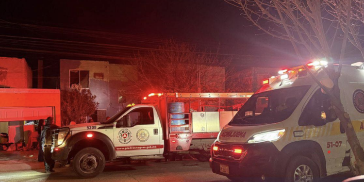 Bomberos controlaron la situación y evitaron mayores afectaciones.