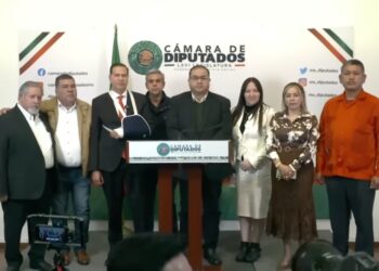 Ricardo Mejía y legisladores federales los acompañaron en la Cámara de Diputados.