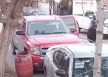 La camioneta fue localizada abandonada en un camino de terracería.