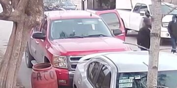 La camioneta fue localizada abandonada en un camino de terracería.