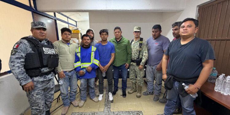 Los siete trabajadores fueron localizados con vida tras operativo en Matehuala.