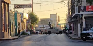 Autoridades mantenían acordonado el sector durante el cateo.