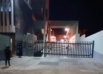 Hiere con arma blanca a joven durante riña en la Ramón Bravo.