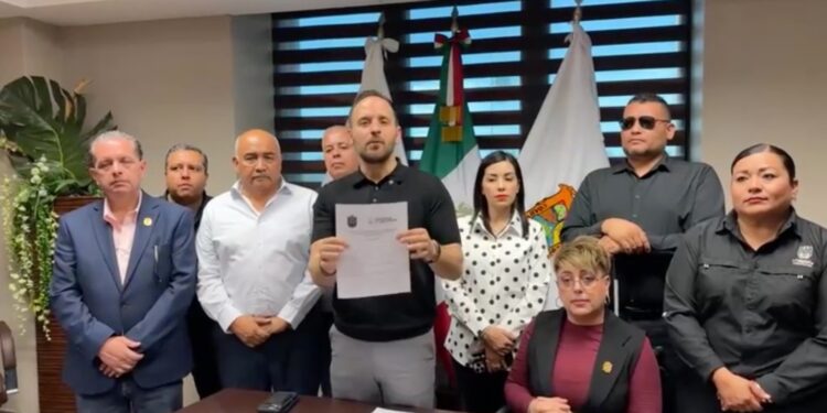 Jacobo llamó “lacras” a regidores tras freno en Cabildo por tema de SIMAS.