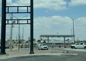 Proyecto de gasolinera en el estacionamiento de Merco, sobre el bulevar República.