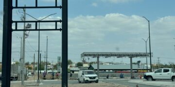 Proyecto de gasolinera en el estacionamiento de Merco, sobre el bulevar República.